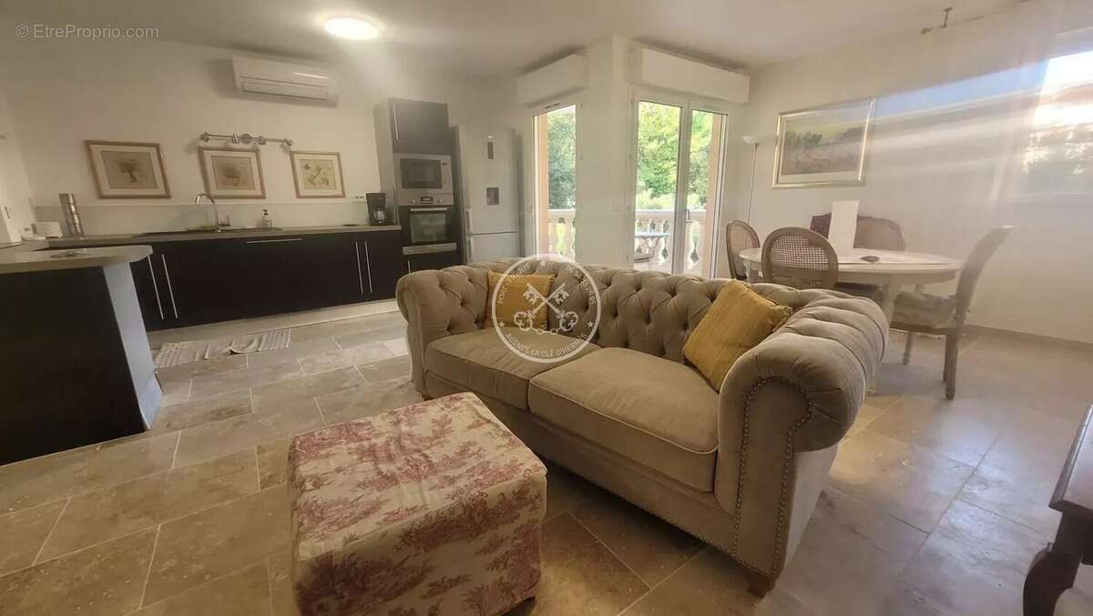 Appartement à FREJUS