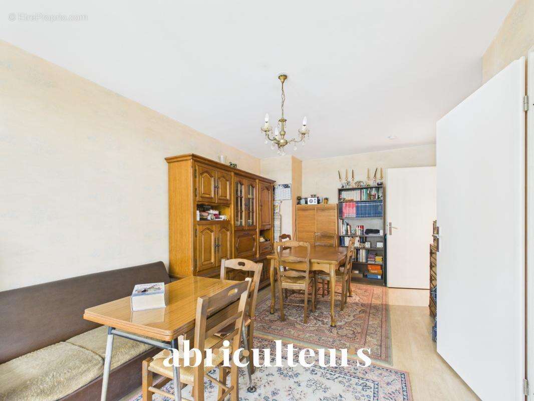 Appartement à VILLENEUVE-LA-GARENNE