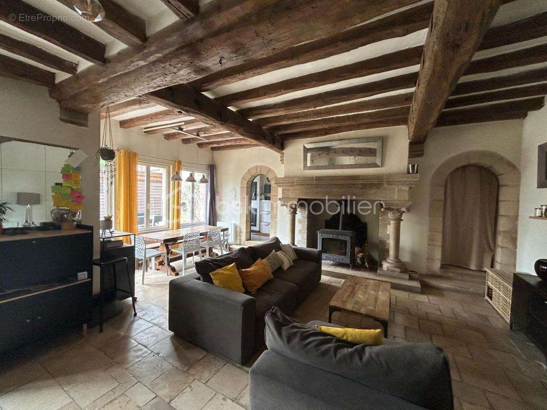 Maison à BAZAINVILLE