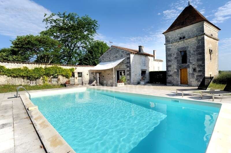 Propriete à vendre 8 pièces COGNAC (16) - photo 4