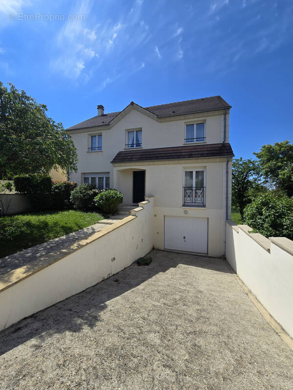 Maison à COULOMMIERS