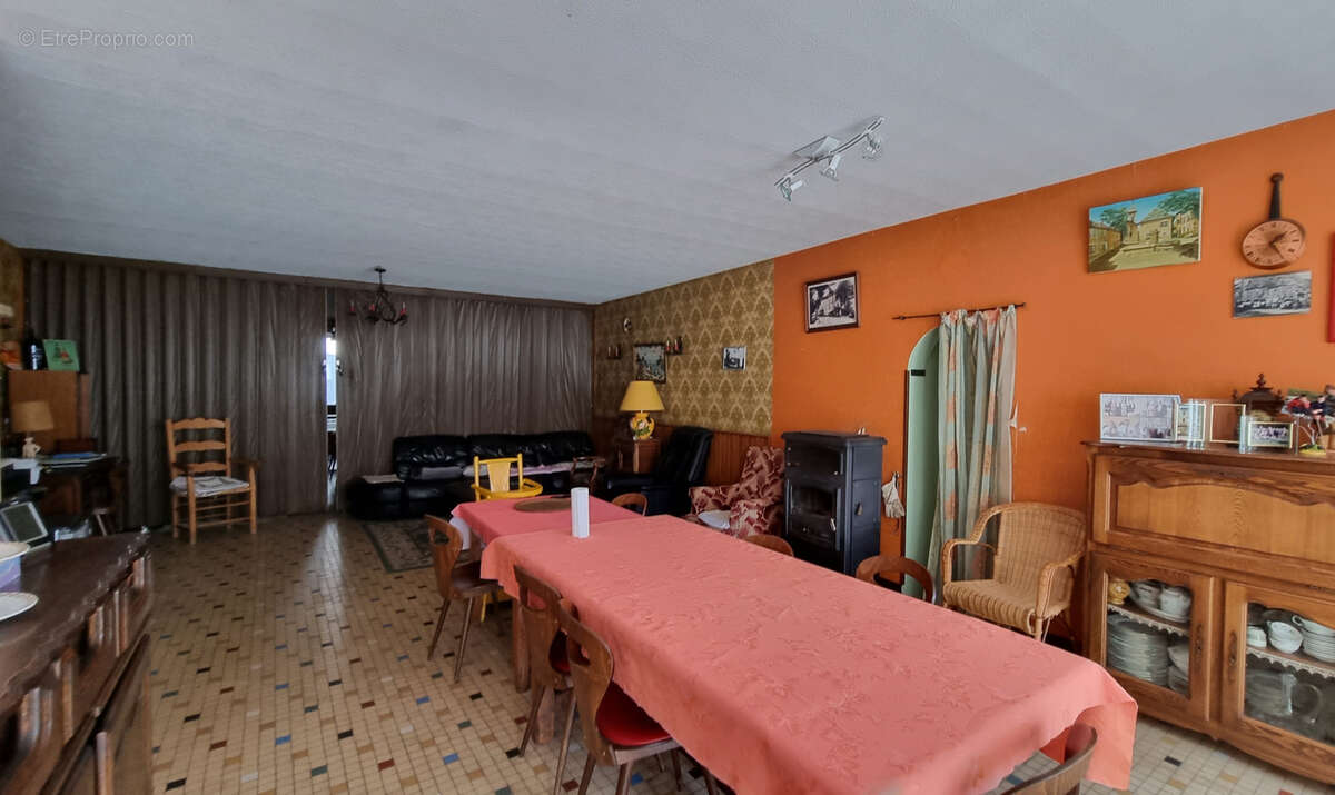 Maison à LE BEAGE