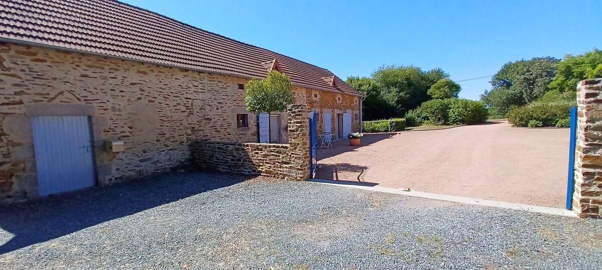 Maison à BOUSSAC-BOURG