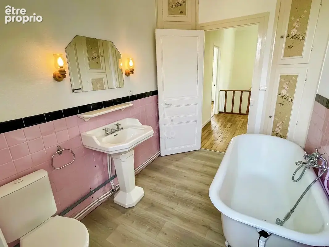 Les Touches de Perigny, jolie maison de 5 chambres, jardin et dépendances - photo 17