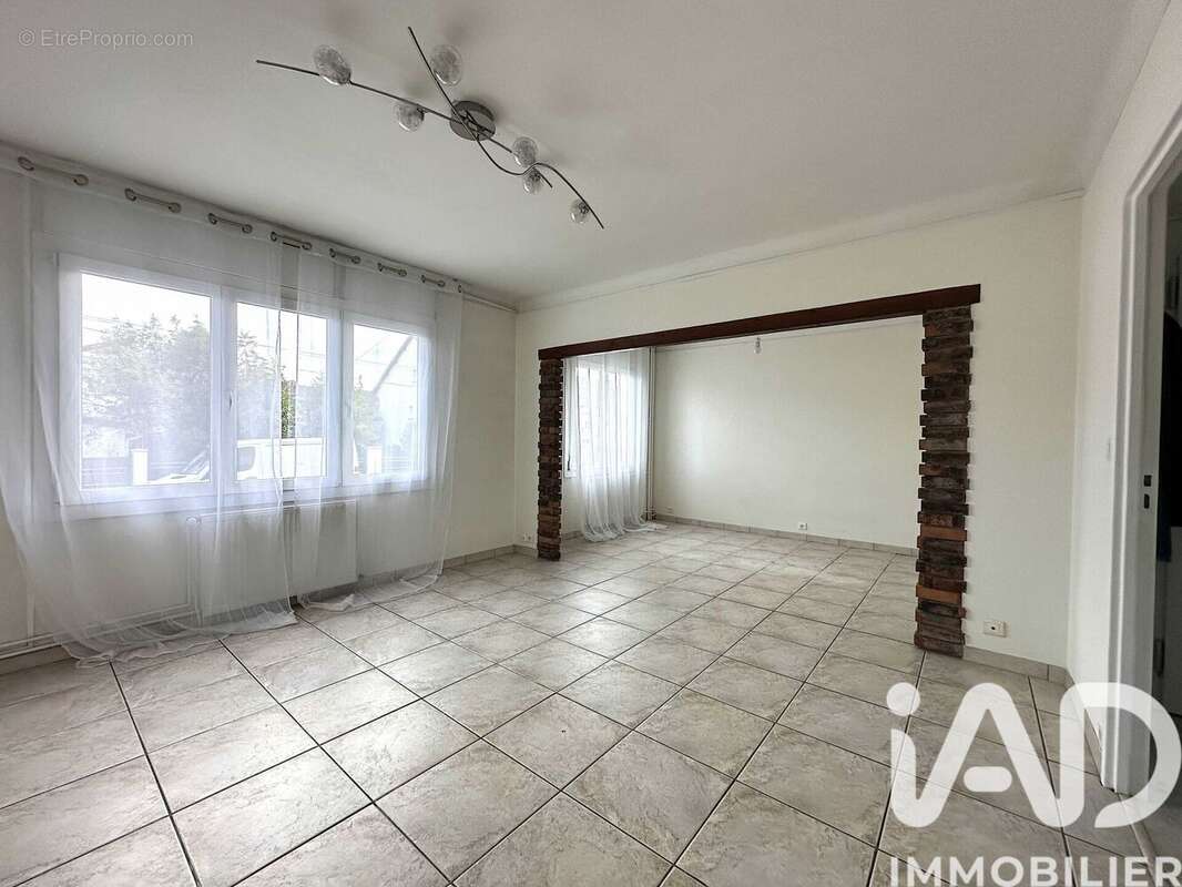 Photo 2 - Appartement à SARTROUVILLE