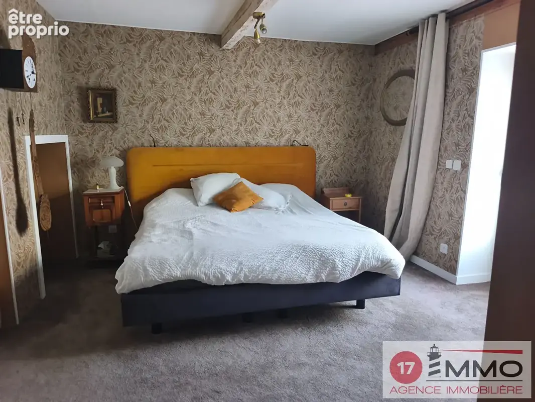 Maison de charme La Jarne 240 m2 - photo 10