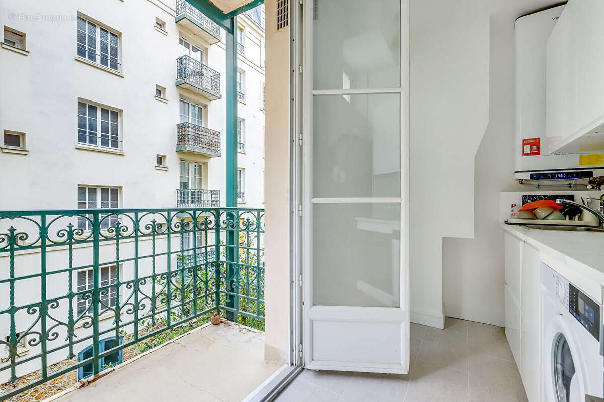 Appartement à PARIS-14E