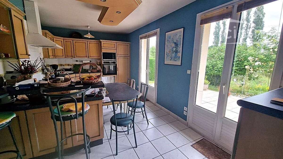 Maison à SAINT-JUNIEN