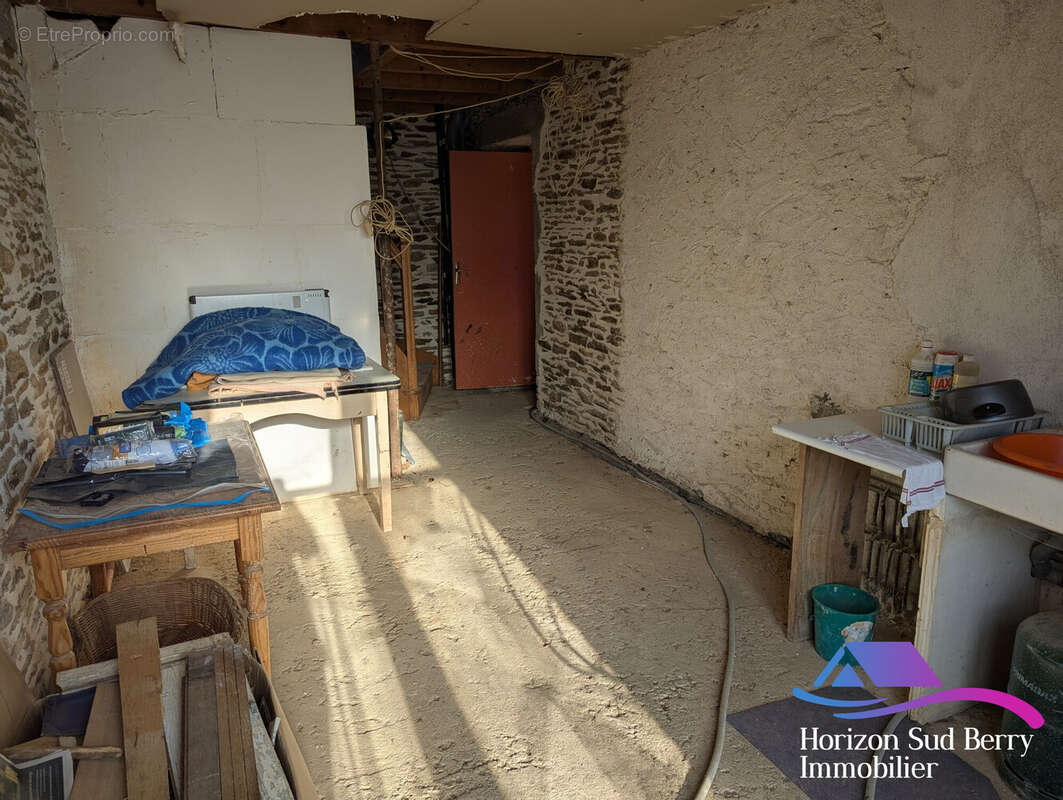 Cuisine à aménager - Maison à VIJON