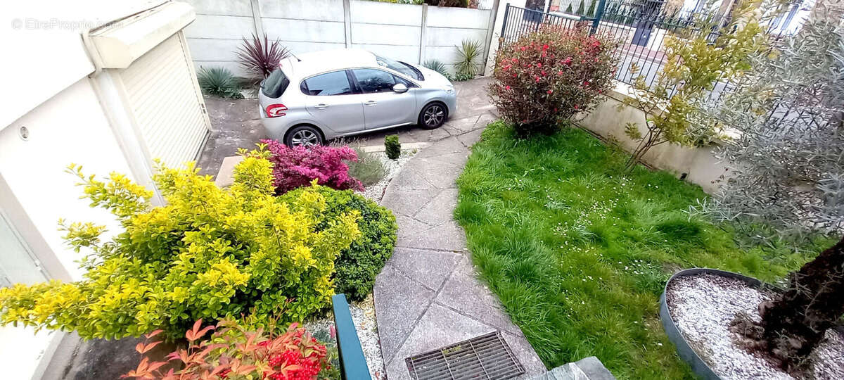 Maison à LES PAVILLONS-SOUS-BOIS