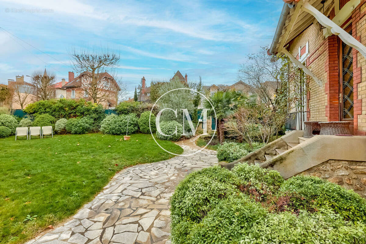 Maison à LE CHESNAY