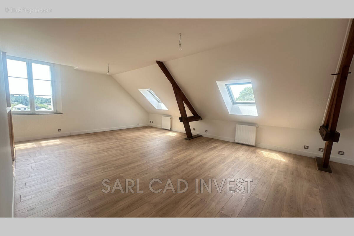 Appartement à SAINT-CYR-SUR-LOIRE