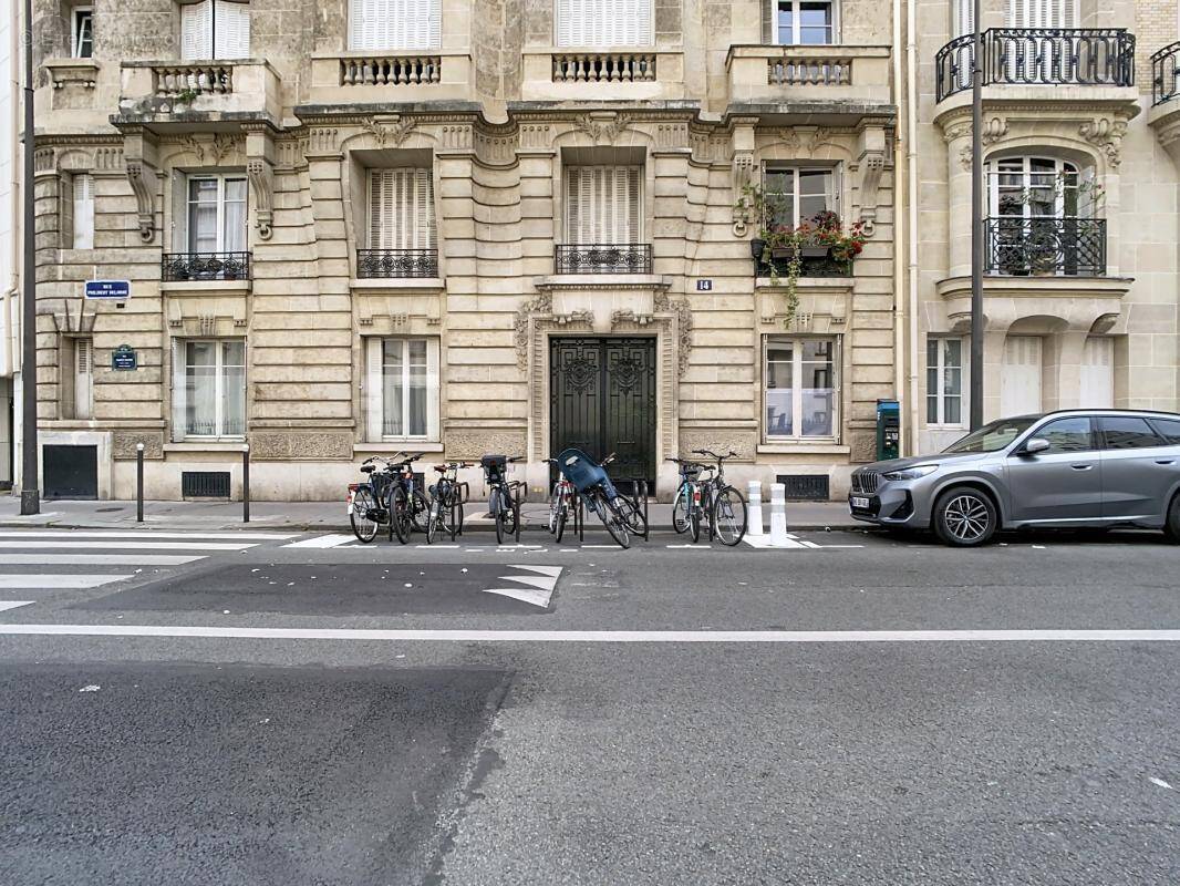 Appartement à PARIS-17E