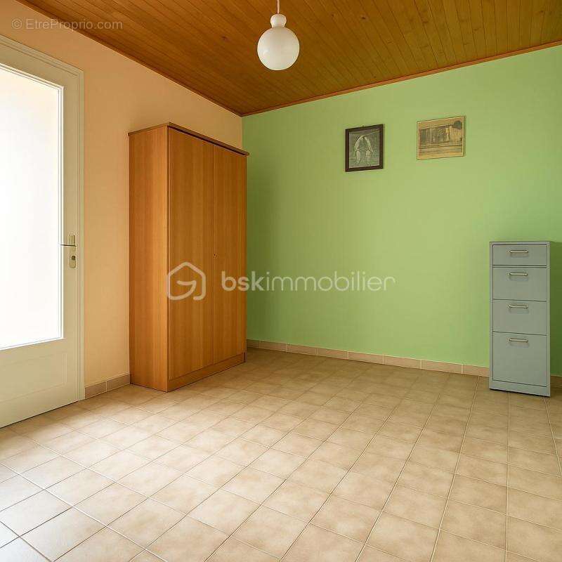 Maison à SAINT-HILAIRE-DU-ROSIER