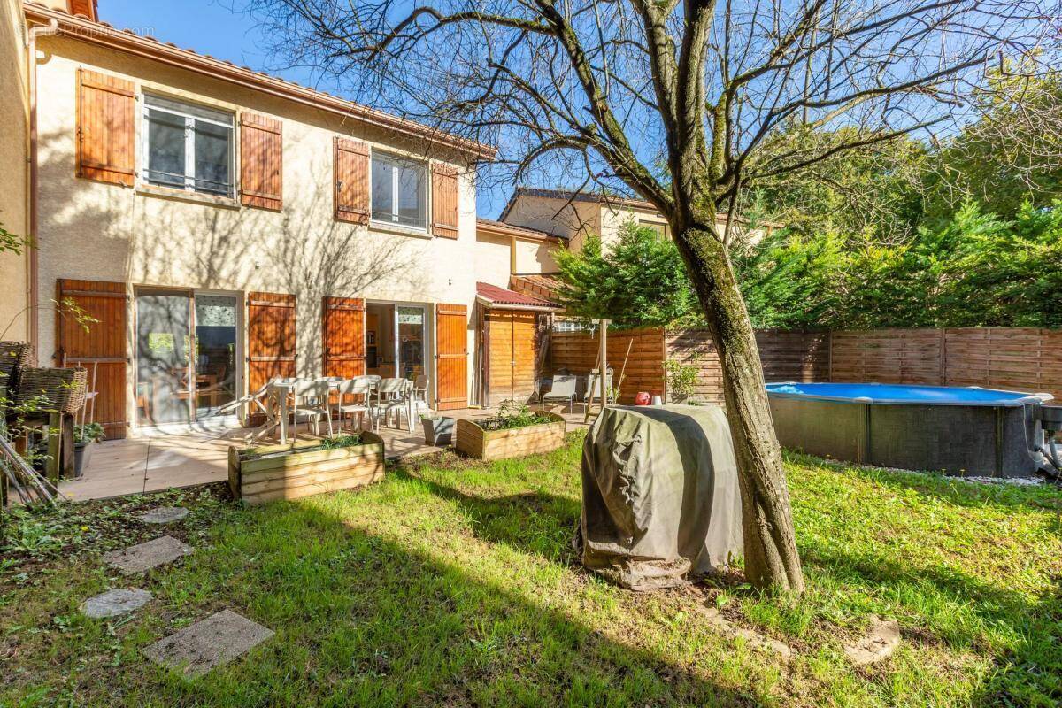 Maison à FONTAINES-SAINT-MARTIN