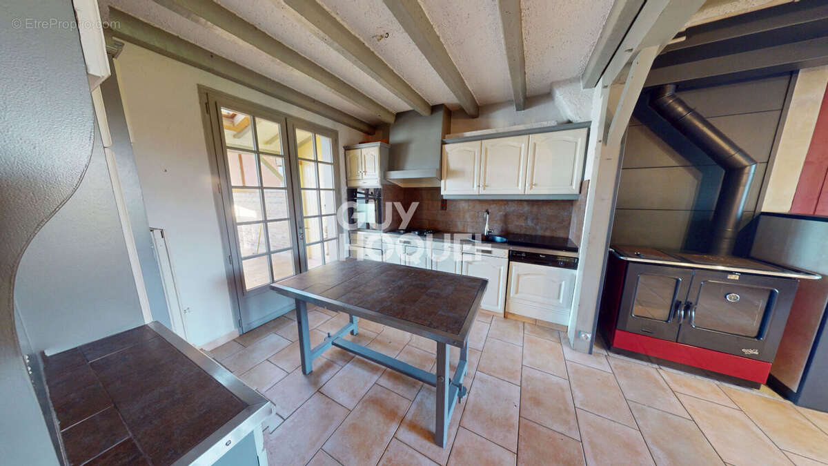 Maison à SAINT-SEBASTIEN-SUR-LOIRE