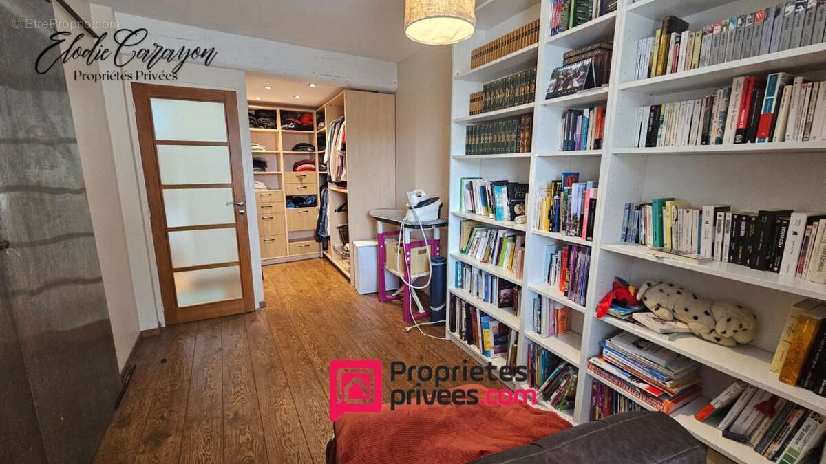 Maison à VILLEMOUSTAUSSOU