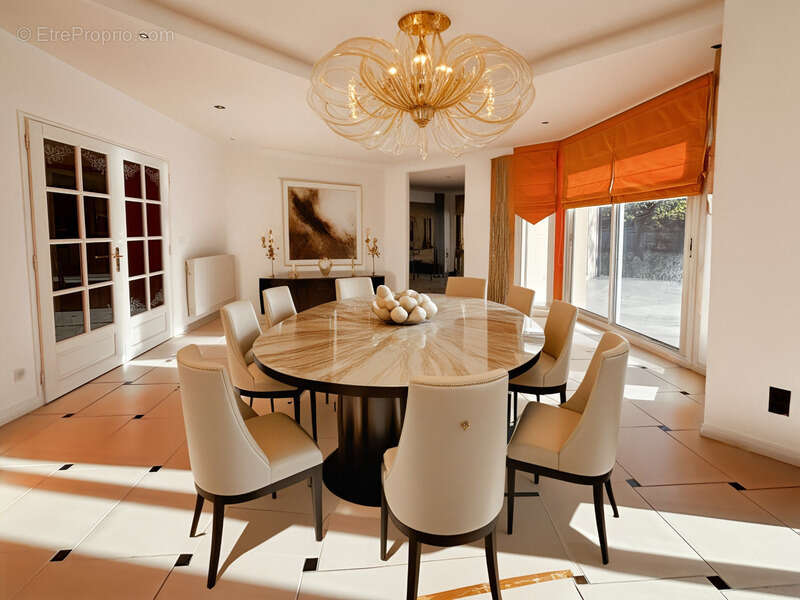 Maison à LE MESNIL-ESNARD