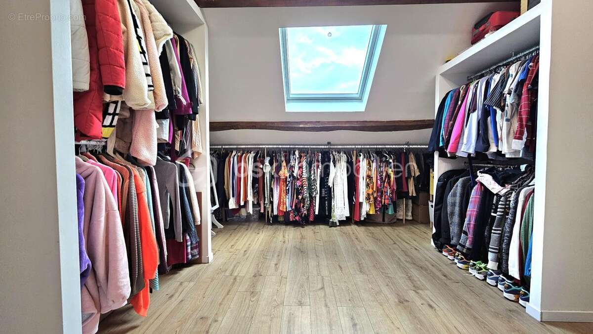 Maison à QUINCY-VOISINS