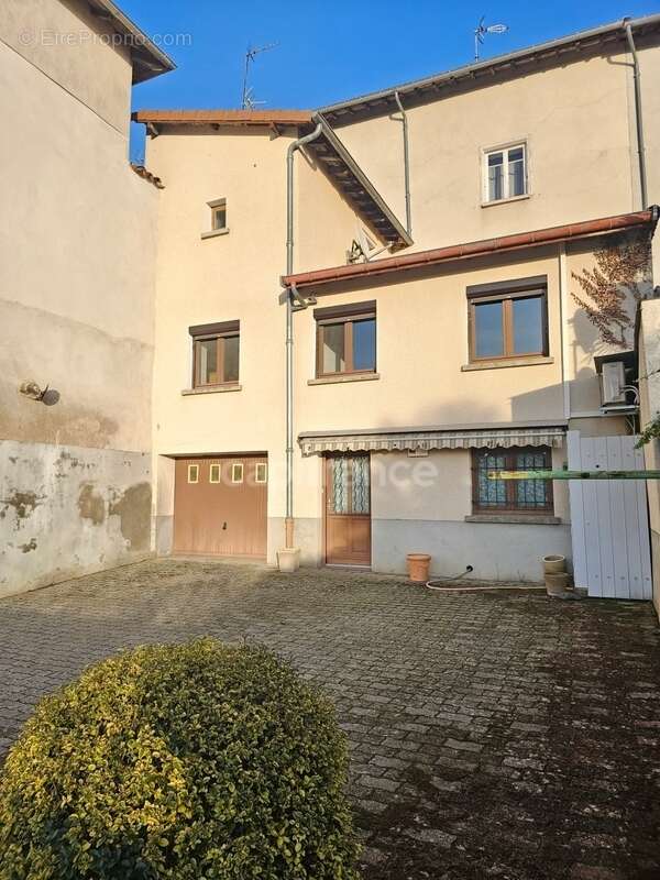 Maison à PANISSIERES