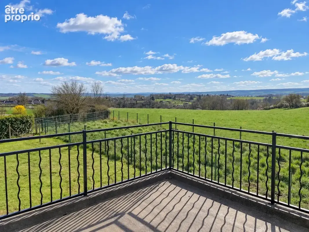 Photo Maison à Deneuille-Les-Chantelle au prix de 99 000€