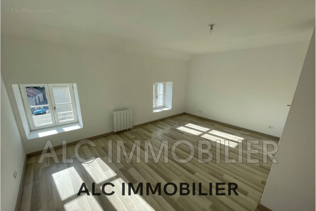 Appartement à SEES