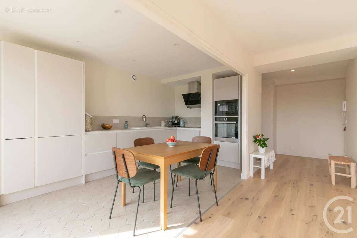 Appartement à SAINT-MAUR-DES-FOSSES