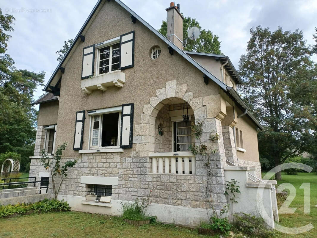 Maison à SAMOIS-SUR-SEINE