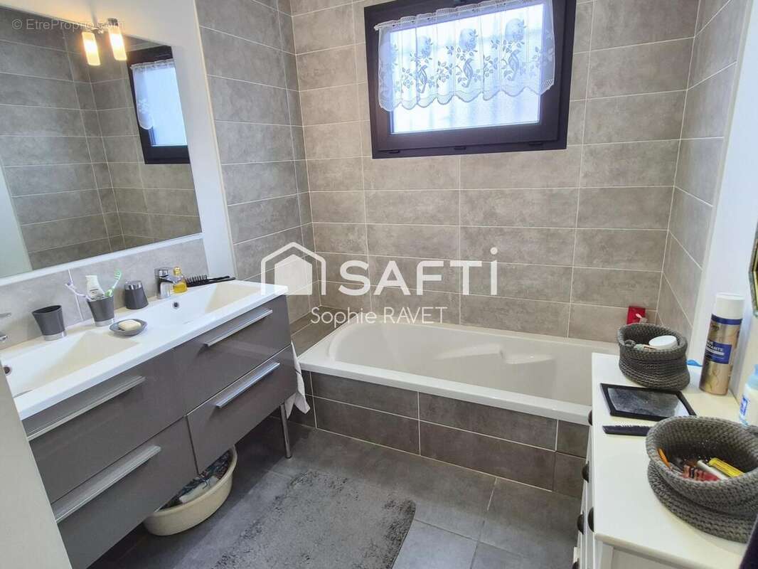 Maison 105 m² à Soleymieu  - photo 9