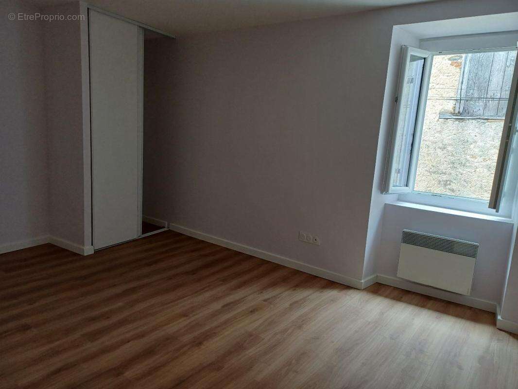 Maison à SAINT-JULIA-DE-BEC