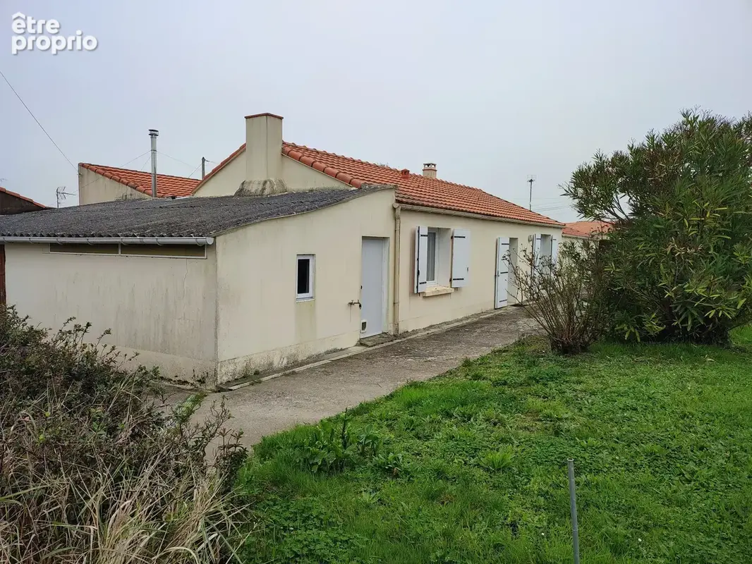 Corps de ferme avec dépendances à vendre à La Plaine-Sur-Mer avec l'agence De Belligny Immobilier - photo 2