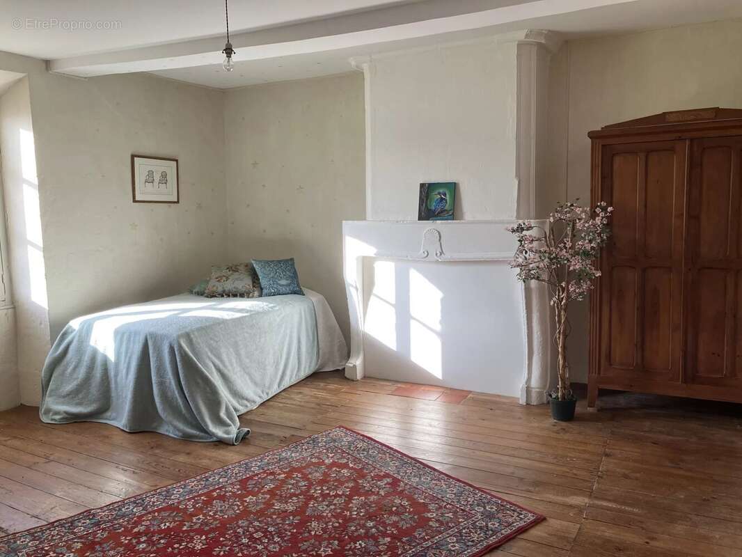 Maison de campagne avec un grand potentiel dans un hameau tranquille - photo 5