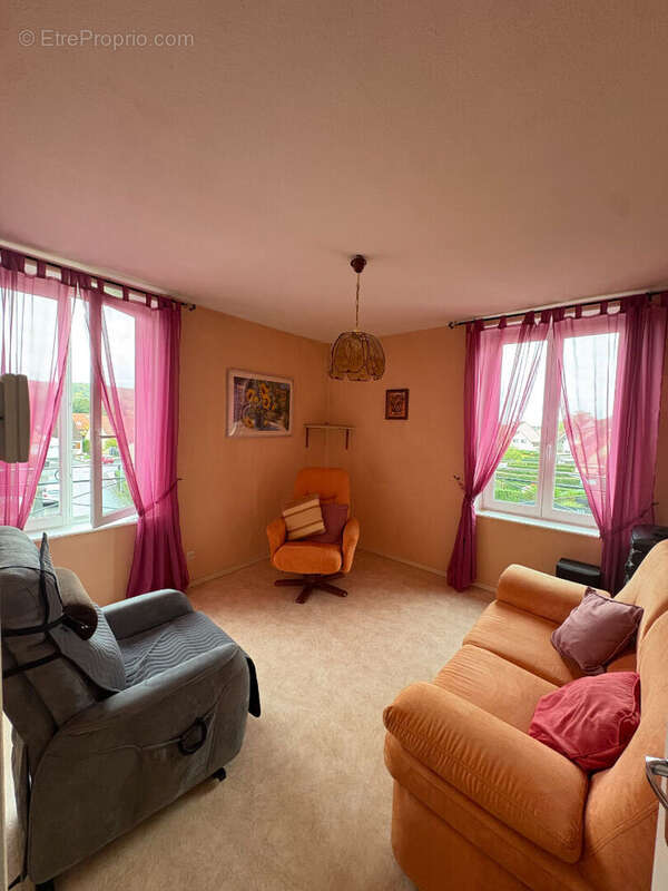 Appartement à ARS-SUR-MOSELLE