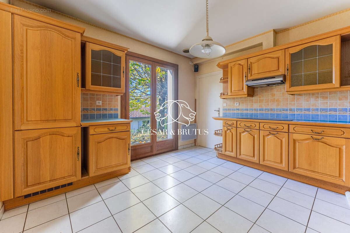 Maison à SAINT-ROMAIN-AU-MONT-D'OR