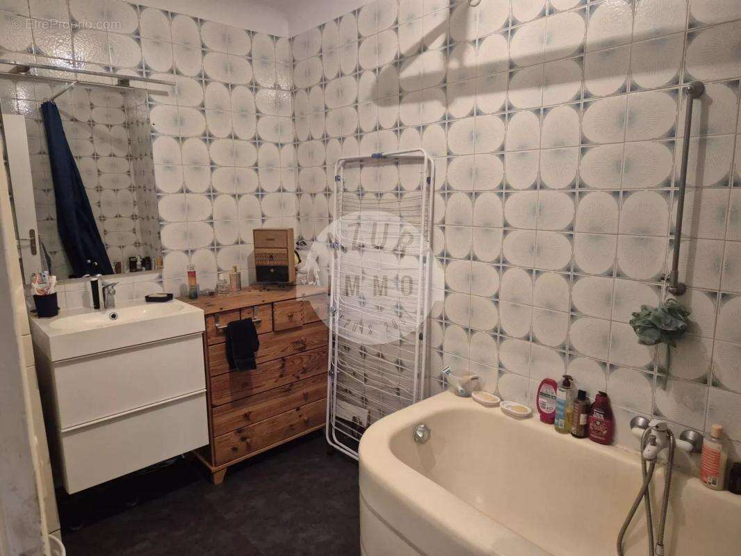 À VENDRE – Duplex de caractère au cœur du centre historique de La Ciotat - photo 10