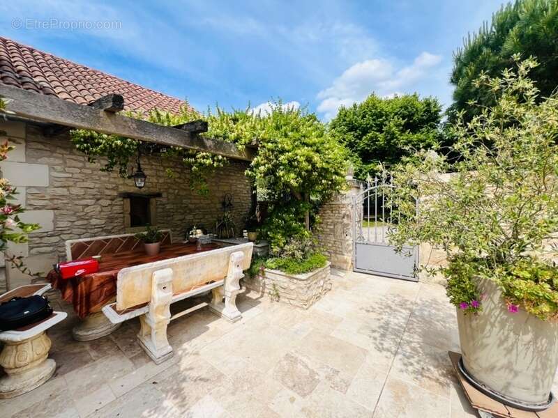Maison bourgeoise 267m² - photo 24