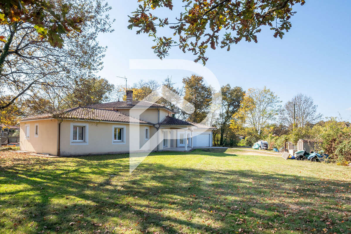 Maison à BRETAGNE-DE-MARSAN
