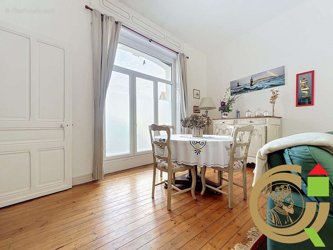 Maison à MONTREUIL