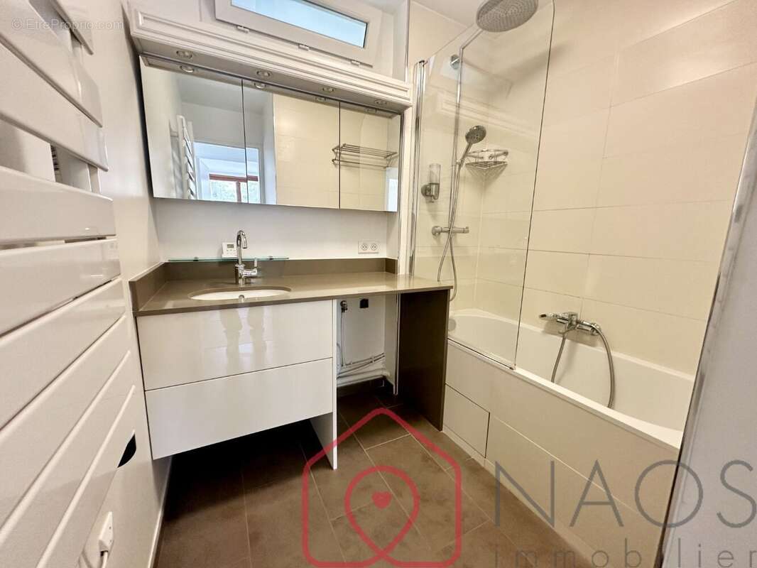 Appartement à LE PLESSIS-ROBINSON