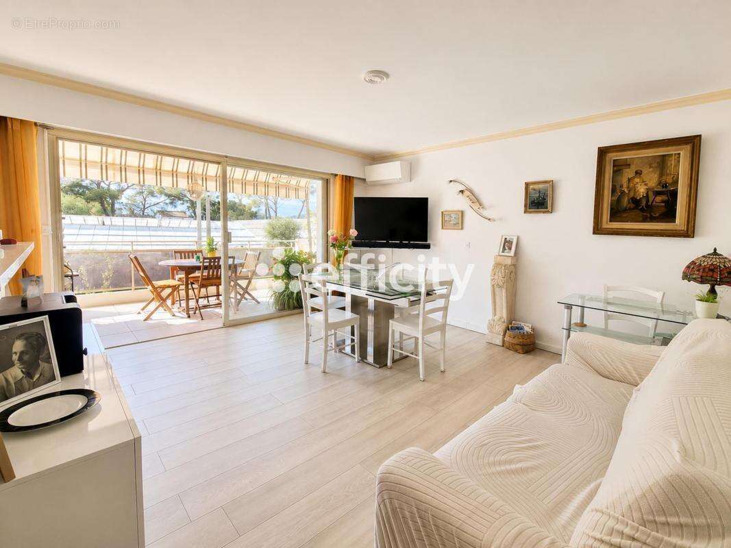Appartement à LE CANNET