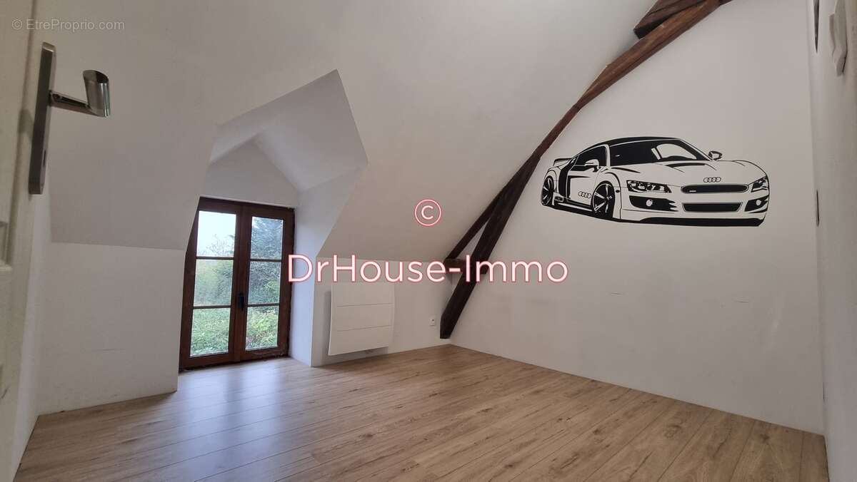 Maison à VICQ-EXEMPLET