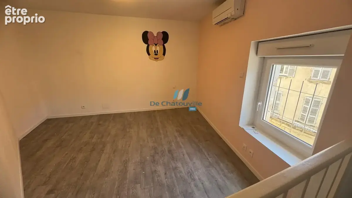 Cuges-les-pins centre   local commercial + appartement duplex   103 m2 - photo 6