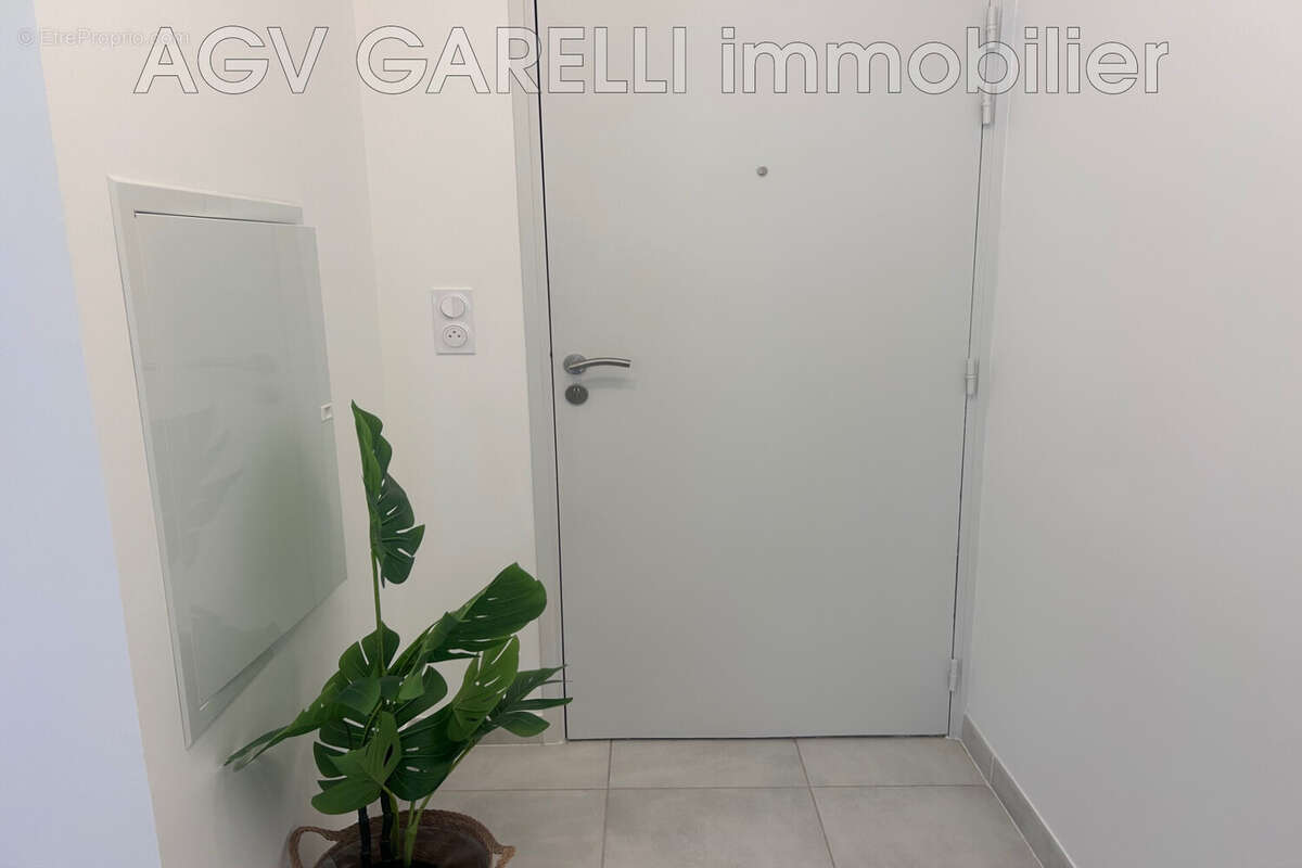 Appartement à HYERES