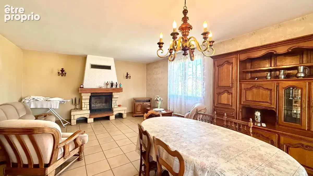 Maison T4 de 92 m² avec sous-sol complet  Proche centre de Craponne - photo 2