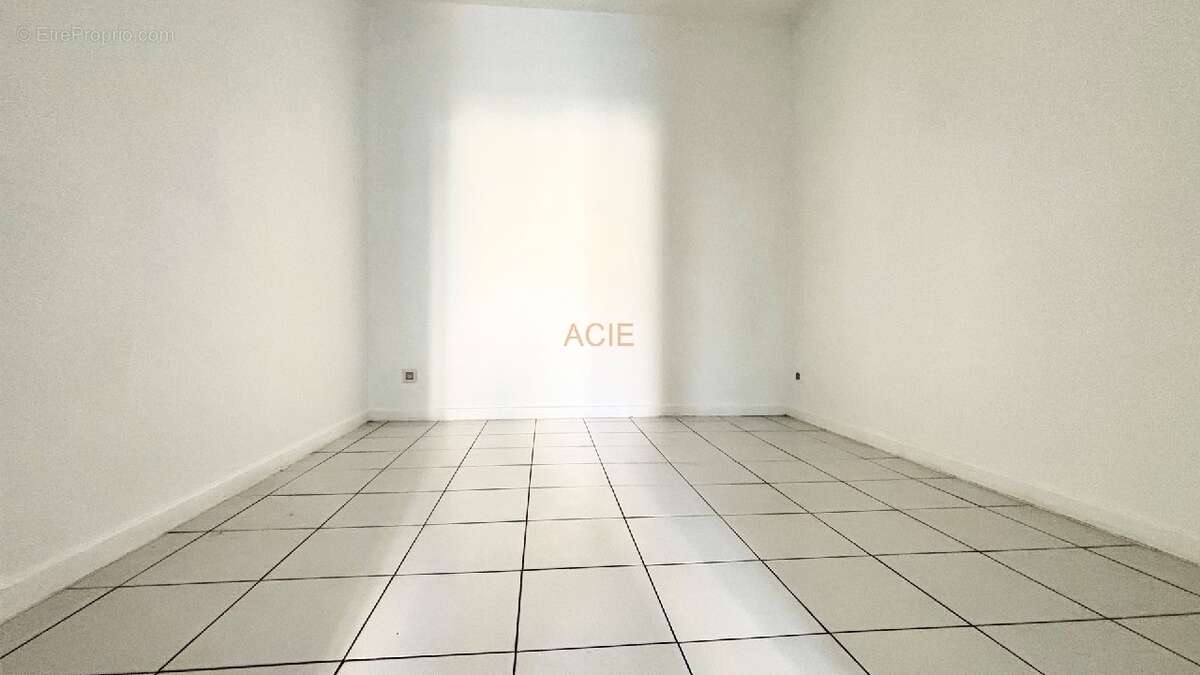 Appartement 48 m² à Fosses  - photo 6