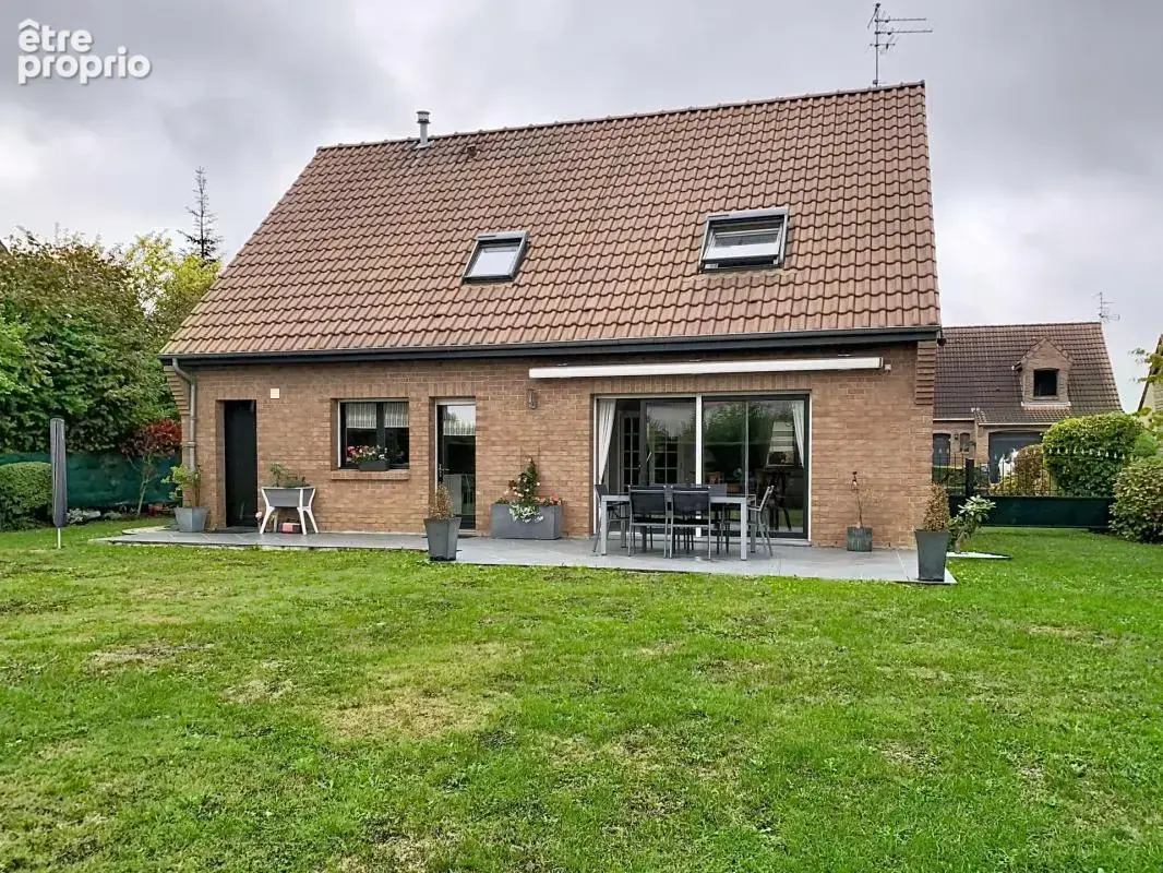 Maison à HOUPLINES