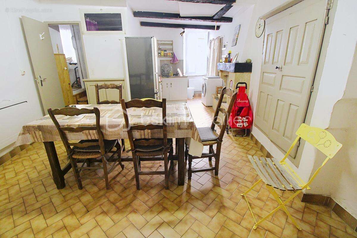 Appartement à SAINT-JEAN-DU-BRUEL