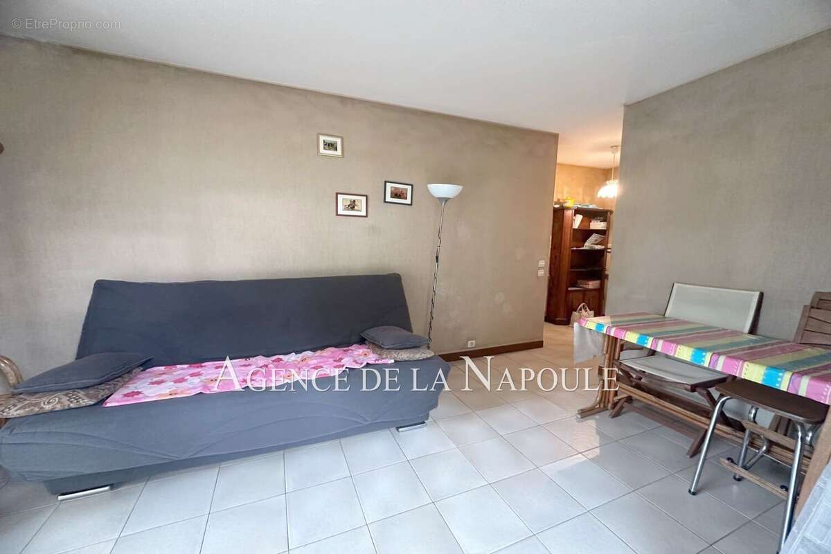 Appartement à MANDELIEU-LA-NAPOULE