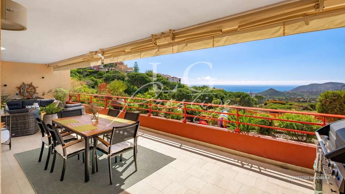 Appartement à MANDELIEU-LA-NAPOULE