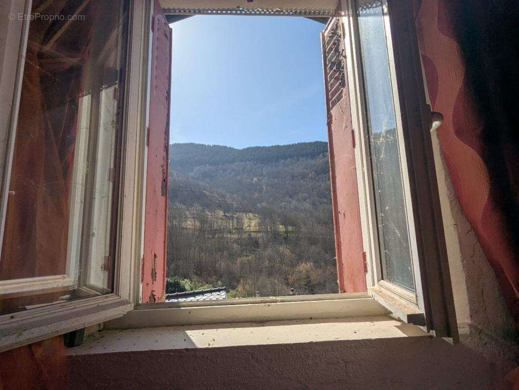 Maison à CAUSSOU